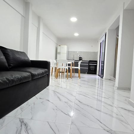 Departamento A Estrenar Zona Centrica Mar De Ajo Appartement Buitenkant foto